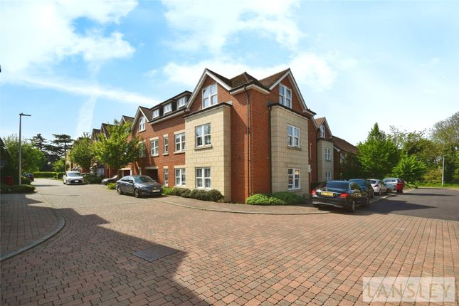 Thumbnail Flat for sale in Haden Square, Reading