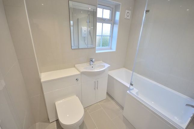 16, Pinewood Court, Broad Road, Sale photo 3