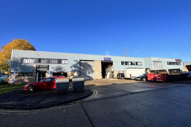 Thumbnail Industrial to let in Unit 10 Gateway Trading Estate, Hythe Road, White City