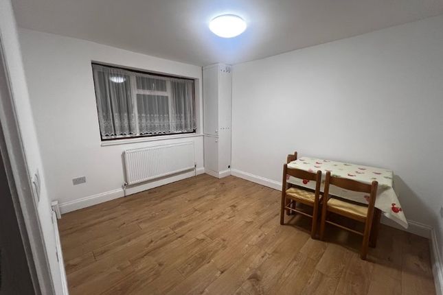 Thumbnail Duplex to rent in Middleton Avenue, Greenford