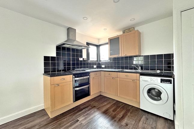 14 Phillip Court, Milton Keynes photo 4