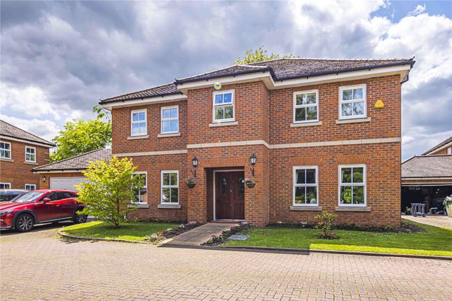 Thumbnail Detached house for sale in Clayton Drive, Leverstock Green, Hemel Hempstead, Hertfordshire