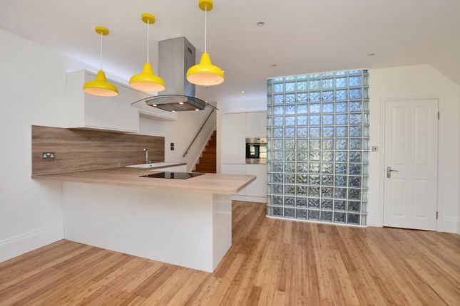 Flat 1, 25, Victoria Road, Kingston Upon Thames photo 4