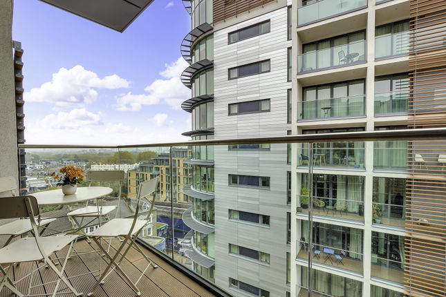 2-bed flat on Rainsboro House, London, £675,000