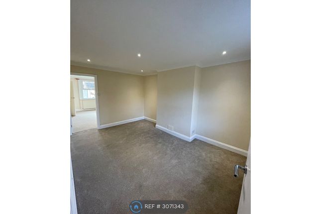 9, Milton Road, Horsham photo 5