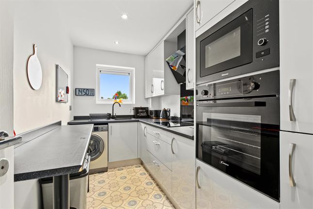 49, Sandby Court, Nottingham photo 4