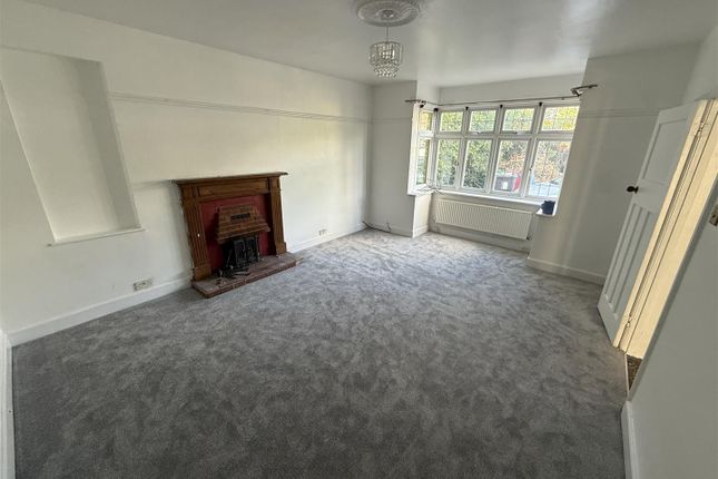 117, Burnham Lane, Slough photo 3