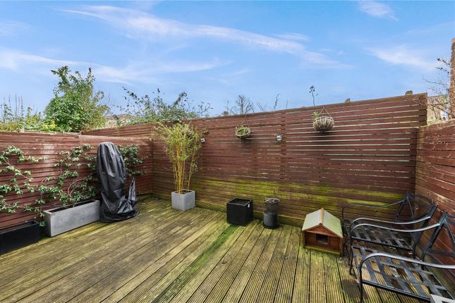 Flat for sale in Hubert Grove, London