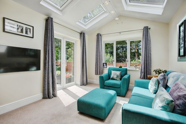 4, Wimpole Close, Washington photo 4