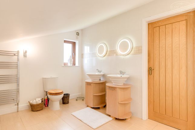 Master Bedroom En Suite