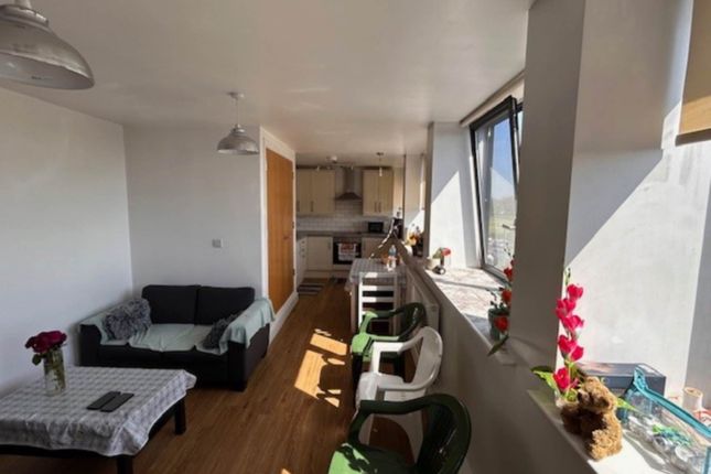 9, Orchard House, Potters Bar photo 2