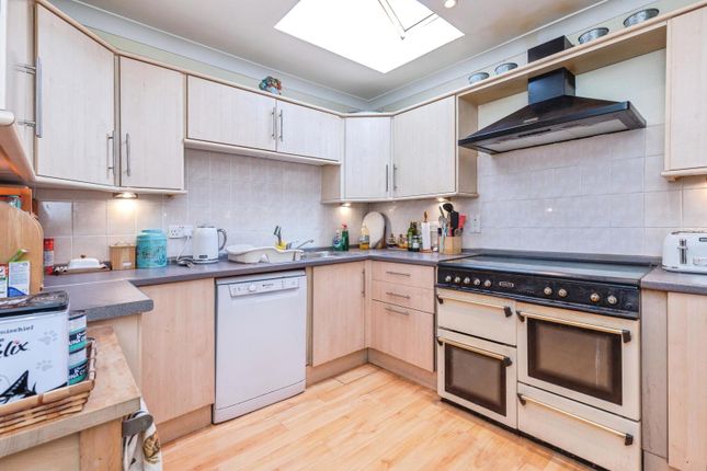 46, Gerrard Avenue, Rochester photo 4