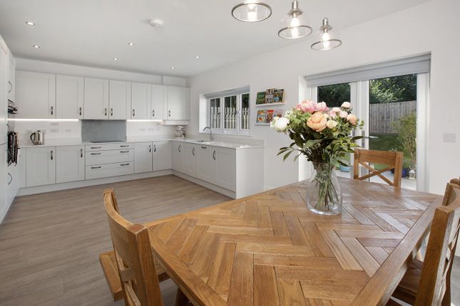 28, Juniper Drive, Dawlish photo 3