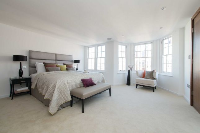 Flat Flat 503, Park West, Edgware Road, London photo 4