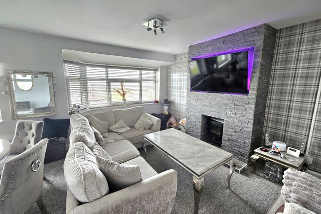 28, Lime Grove, Neath photo 2