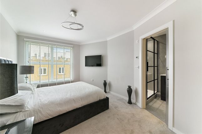 Flat for sale in Molines Wharf, 100 Narrow Street, Limehouse, London