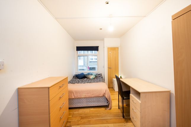 ROOM C, MAGDALEN STREET, FLAT 17A, London photo 5