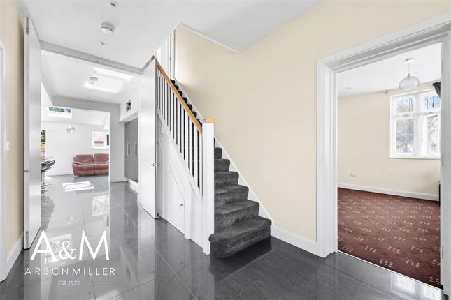 21, Stainforth Road, Newbury Park photo 3