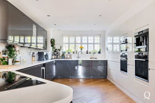 21, Bradley Drive, Kent photo 4
