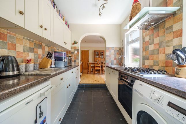 19, Sunbury Lane, Surrey photo 4