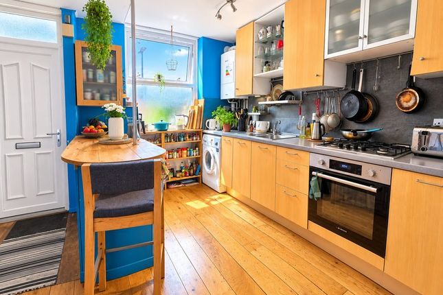25 Lemsford Close, Grovelands Road, London photo 3