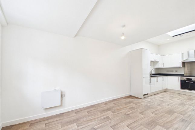 Flat 3, 9, St. Helens Lane, Essex photo 2