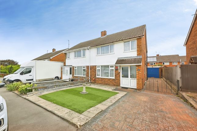 2-bed house on 33, Grange Avenue, Northamptonshire, £215,000