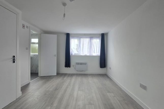 150, Welbeck Road, Harrow photo 2