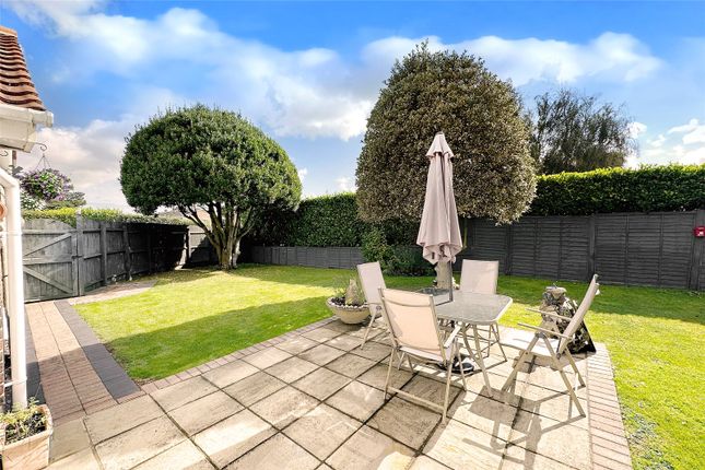 Bungalow for sale in Holly Drive, Toddington, West Sussex