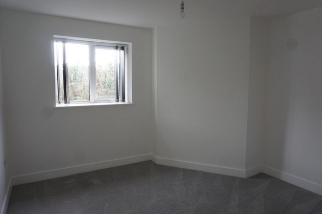 Apt 3, 8a Third Avenue, Nottingham, Nottingham photo 3