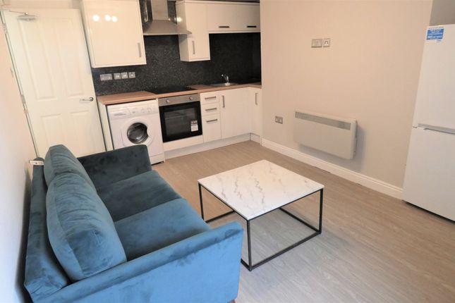 Flat to rent in Latham Street, Preston PR1