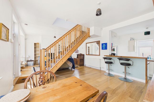 19 Helmsdale Avenue, Gateshead photo 2