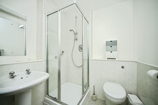Flat 58, Vivary House, Kinglake Drive, Taunton photo 4
