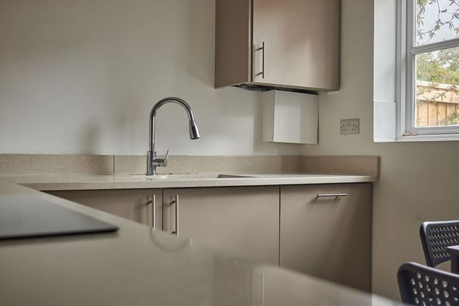 12 Addington Court, Horseguards, Exeter photo 3