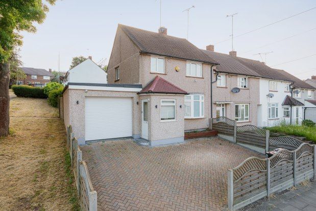 Property to rent in Broom Avenue, Orpington