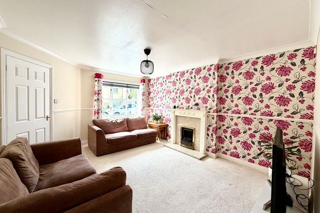 4, Meadowsweet Drive, Calne photo 3