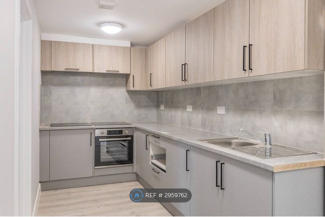 F   Falconer Road, Bushey photo 3