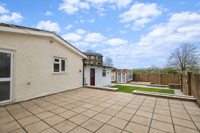 29, Pembroke Road, Greenford photo 2