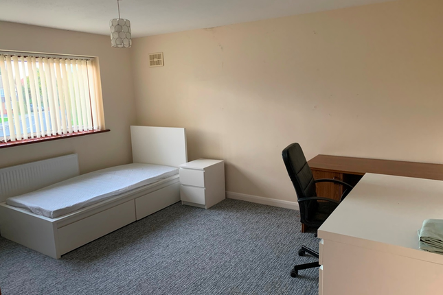 7, Barnack Avenue, Coventry photo 2