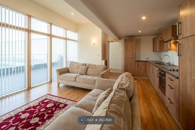 Kitchen / Lounge