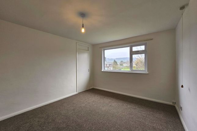 7 Ash Grove, Gloucester photo 5