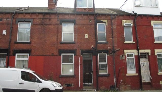 Thumbnail Terraced house to rent in Compton Terrace, Leeds