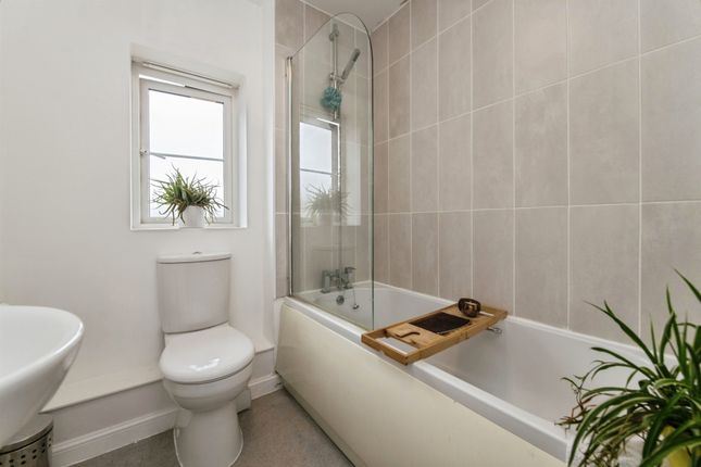 10, Old Park Avenue, Exeter photo 4