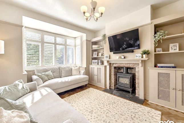 10, Clifford Avenue, Milton Keynes photo 2