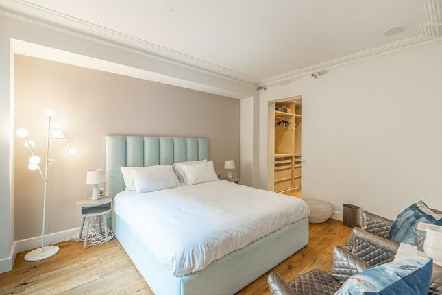 Flat to rent in Oakley Street, Chelsea