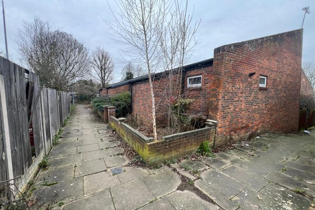57, Little Oxcroft, Basildon photo 2