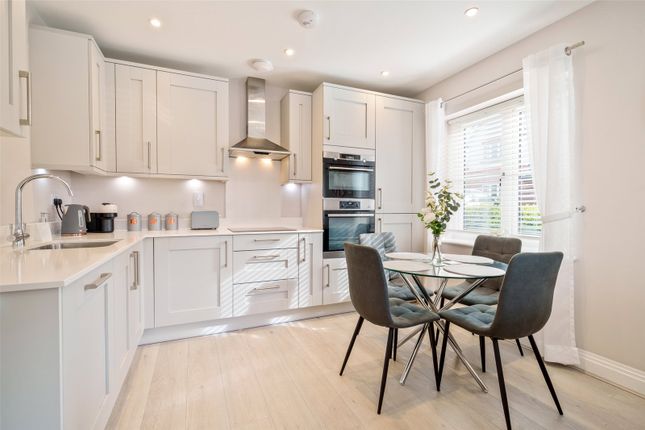 Flat for sale in Kingfisher Place, Bracknell, Berkshire