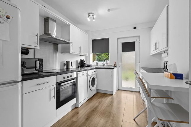 90, Treeswoodhead Road, Kilmarnock photo 3