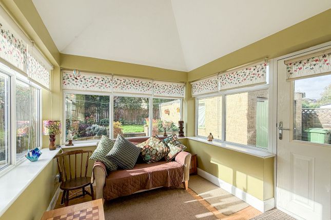 Grasscroft Road, Holmfirth photo 3
