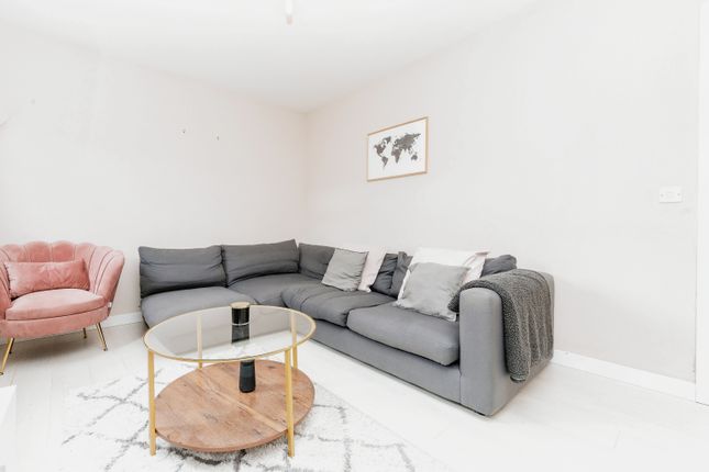 Maisonette for sale in Twinwood Road, Clapham, Bedford